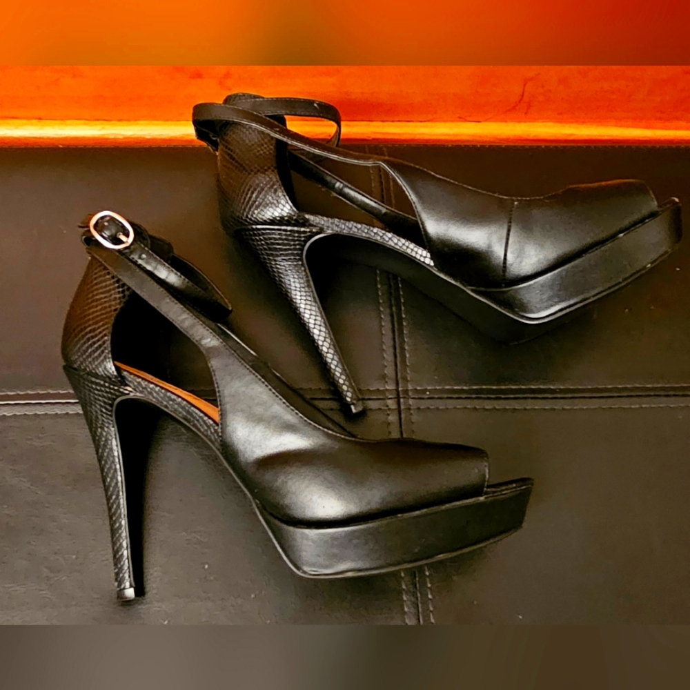 Black Nine West Pumps Size 8.5